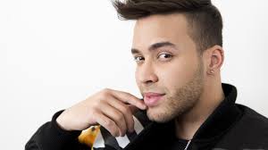 How tall is Prince Royce?